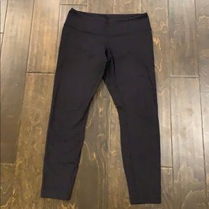 Black lululemon wunderunder leggings size 8